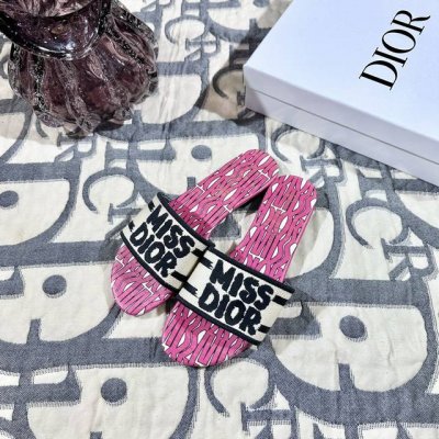 迪奥 Miss Dior系列平底拖鞋 字母刺绣拖 拼色一字拖 码数 35-42