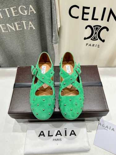 高版本出厂 独家新品 Alaia 阿莱亚25Ss 走秀款糖果色平底芭蕾舞鞋 最近超火的一款平底鞋 章小蕙同款 甜酷芭蕾风 人气超高的一款芭蕾舞鞋，浪漫又迷人 舒
