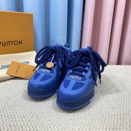 530，现货的 顶级版本 面包鞋 Lv-路易-威登 Pk市场一切版本 情侣款 走秀新款 篮球板鞋 代购品质 原版1：1开发复刻！！上脚非常舒适 做工精细 鞋面由 - 点击图像关闭