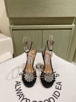 Aquazzur* 菠萝早春专柜新品仙女时装鞋系列，大量上新同步官网全系列均可定制龙年主打一个火爆，全网各大网红纷纷开秀，绝美的穿搭系列！ ★★★★★ 鞋面 烫