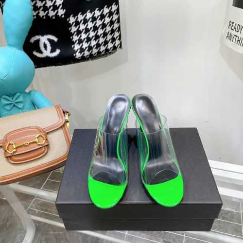 这款主打无标，可以做有标，可以提供直播淘宝卖的一款胶片Opyum sandals 凉鞋，它和经典的 Opyum heels 鞋款类似，YSL字母 Logo 鞋跟