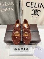 高版本出厂 独家新品 Alaia 阿莱亚25Ss 走秀款糖果色平底芭蕾舞鞋 最近超火的一款平底鞋 章小蕙同款 甜酷芭蕾风 人气超高的一款芭蕾舞鞋，浪漫又迷人 舒