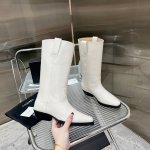 出厂价 CHANE*｜小香23c新品走秀款 小方头复古切尔西骑士靴 今年是掉进靴坑里出不来了 这款鞋头一定要细品 太秀气啦 小方头设计 特别干净利落 不会笨重