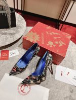 印花系列 定做不退不换 码数34-35-35.5-36-36.5-37-37.5-38-39-40-4142 43-44+70 跟高：平底 6.5Cm 8.5C