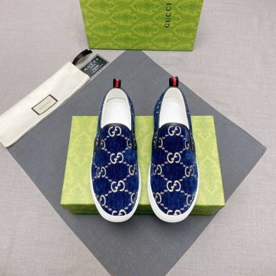 跑量款官网同步1:1复刻 Gucci 顶级代购男士专柜同步发售，时尚休闲，舒适透气个性，进口防水面料、潮男首选，进口羊皮里、时尚潮流，潮男必备，鞋底：原厂特供原