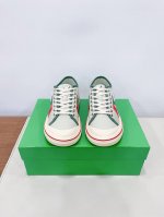 Bottega Veneta Bv25Ss 新款复古Eliot运动鞋上市即封神 Bv全新的 Eliot以复古篮球鞋为设计灵感，童趣 的色彩焕发青春活力男女同款，