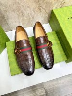 原版真皮大底 品牌：Gucci 古奇 标准码：男码38 44 45 46可以定做 等级：官网同款 原单品质 材料：原版牛皮 水染牛皮内里 原版真皮大底 款式类别