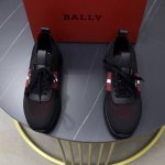 出厂价Pp： Bally巴利原厂货，男士春夏休闲运动懒人穿脱一脚蹬，专柜在售新款，采用进口飞织透气鞋面，面料柔软细腻舒适透气，鞋面饰以B家经典字母Logo设计，