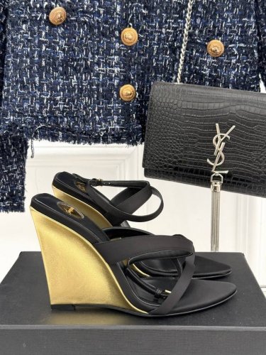 厂价 Saint Lauren*Ysl圣罗兰 25Ss新品高跟拖鞋 鞋面采用进口小牛漆皮 内里踮脚混种羊皮 意大利进口真皮大底 Size：35-39 40定制