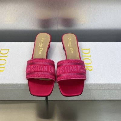 工厂p价p平底 粗跟 迪奥 Dior Dway 春夏新款一字拖拼色女鞋 Cd字母Logo真丝立体刺绣平底凉鞋 方头粗跟果冻色露跟拖鞋 市面顶级版本 材质:鞋面原