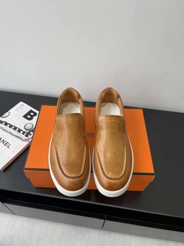 代购级 男款 Herm S 爱马仕 25Ss早春新品 Kiddy兔 一脚蹬休闲运动鞋 板鞋 水洗工艺 饰有标志性 H 细节 设计简约流畅 超前时尚 简约高级 随