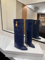 专柜正品级定制版本 GIVENCHY0 新款高跟长靴，市面最高版本 纪梵希 锁扣 风靡整个时尚圈 原版开发鞋型超级正 最高还原度鞋型 包裹性非常好 显瘦 显高级