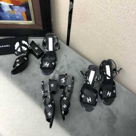 冲量价: 真皮底+40CHANEL 香奈儿 22早春走秀款！专柜 正品级 版本！！！ 不规则印花望知悉 Chane*22春夏新款小香印花Logo全网专柜大爆款， - 点击图像关闭