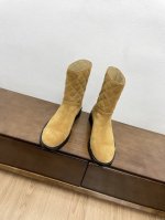 顶级版本2024小香秋冬新款菱格面短靴， 本季秋冬季必备单品！！香奈儿秋冬重工爆款短靴 小红书力推款，怎么搭配都好看，时髦精必备，香奈儿女士钟爱简约又难以抗拒搭