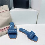 高品质出厂 ！顶级品质Alexander Wang AW亚历山大王25春夏新款牛仔布刺绣logo平底简易拖鞋！女王的绝佳搭配！舒服感爆棚，美是真的美，夏季搭配