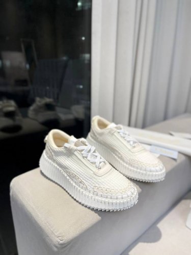 2054春夏chloe 克洛伊Nama sneaker彩虹系列运动鞋、容祖儿和孙怡宋茜明星同款、原材料是可再生物料制作、全手工缝马克线、肉眼可见皆是手工制造、环