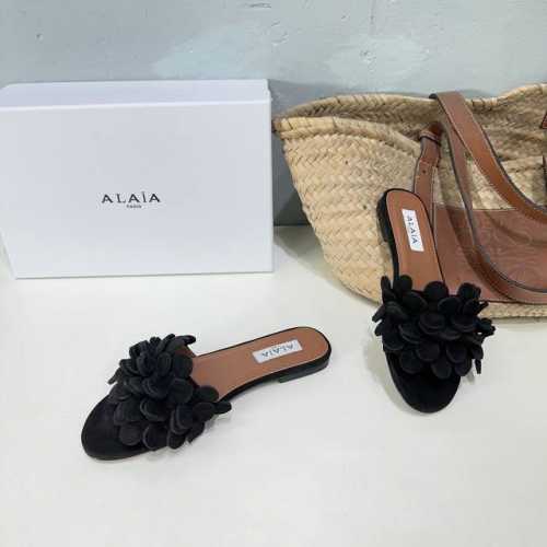 高品质出厂 ！小众潮牌重工山茶花限量版新品！Alaia2024春夏新款圆片花朵缀饰平底平底露趾拖鞋！凉鞋极简主义炒鸡柔软舒适时髦精绝对不能错过的必入款，没有任何