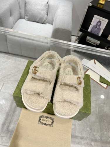 Gucci 女士双G羔毛凉鞋、拉腿增高神器 yp一比一还原，所有细节 材质 舒适度 全部跟原版一样了 复刻度98%。米色美利奴羊毛 橡胶底 码数：35-42 4