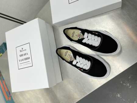 宅系列 男女通吃 三原康裕 Mihara Yasuhiro 三原康裕 Mihara Yasuhiro Original Sole 贝壳头溶胶鞋 黑色白底 帆布系 - 点击图像关闭
