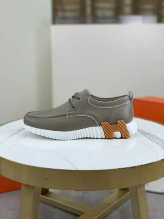 工厂价 Hermes 爱马仕 -高端品质 原单 -鞋面：进口高端小牛皮 -内里：垫脚；水染牛皮 -大底：Tpu发泡 双色成型大底 -超高品控 做工精细：凸显 高 - 点击图像关闭