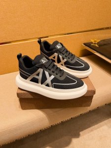 工厂P批 阿玛尼 男鞋高端品牌 官网1：1最新力作：鞋面采用意大利进口丝光面料搭配舒适透气内里原版防滑耐磨大底制作，让行走更加便捷舒适！独家新款，惊世之作，与官