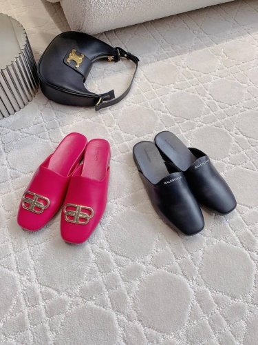 出厂价 Balenciag*经典款穆勒半拖鞋 男女同款 脚感舒适好穿 经典百搭 鞋面牛皮 内里垫脚羊皮 原版开模五金扣 意大利真皮大底 女码35-39 34 4