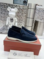 LP诺悠翩雅顶级公司货 Loro Piana 男女鞋 LP经典乐福鞋，舒适休闲的软皮平地鞋，采用柔软的无衬里绒面牛皮革制作，浅色橡胶鞋底，是Loro Pian