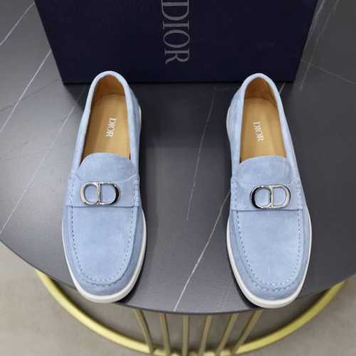 出厂价Pp： 品牌：迪奥Dior 标准码：男码38 44 45可以定做 等级：官网同款 材料：原版牛皮拼接 牛皮内里 原版Tpu耐磨柔软大底 款式类别：休闲运动