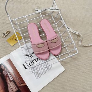 橙子出厂价p louis Vuitton 路易威登 春夏新款 Lv牛仔布平底拖鞋 休闲凉拖 码数 35-42