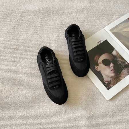 橙子出厂价p prada 普拉达2025新款 圆头系带平底休闲鞋 德训鞋 运动鞋 鞋面麂皮有肌理感，内里羊皮包裹，软软糯糯的鞋垫加厚小羊皮，踩上去无比舒适，有支 - 点击图像关闭