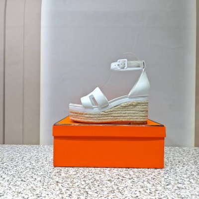 顶级Hermes 爱马仕麻绳底H凉鞋新款配色Oran凉鞋经典系列 独家原版开模，时尚又百搭 超级舒服 每个细节都做到极致 原版手掌纹 swift小牛皮 羊反绒，