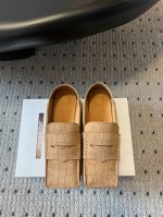 400 Jacquemus 25Ss方头乐福鞋 美丽且实用的早春新品，简单随意穿出时髦感，方头设计真的好时髦！牛仔裤 小裙子搭配不在话下！可可爱爱没有脑袋 四方