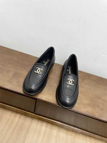 皮里 毛里 ChaneL 24K泰迪乐福鞋，秋冬新款 小香羊羔毛乐福鞋 舒适保暖平底毛毛鞋 秋冬新款单鞋 香奶奶新品乐福鞋 设计简约高级，超级百搭款！双C lo