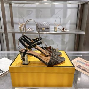 芬迪新款上线 跟高 6.5Cm 35-40 41、42、43定做