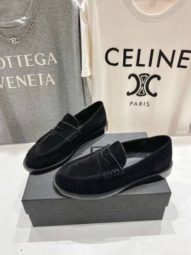 高版本出厂 SAINT LAURENT 圣罗兰YSL 25ss爆款平底玛丽珍一脚蹬乐福鞋，2025全新升级力推单品明星同款舒适度非常好，值得拥有成品极具流行风潮
