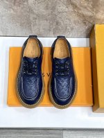 路易威登#系列最新运动鞋 品质再次升级、细节超赞 简直不要太好看！官网开售十分钟立刻抢光光的款。 Tpu大底、模具费2W+ 质感媲美原版 垫脚聚米微料加透气英伦