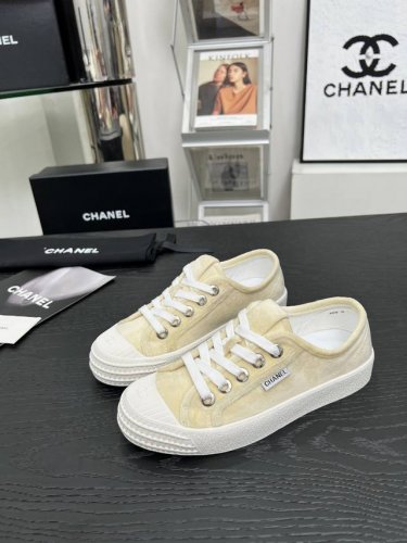 出厂 Chane.Vintage 2025早春新款 中古休闲鞋太有范儿了 复古Coco女鞋.一直以来异常的盛行. 这款致敬经典系列！ 上脚超好看～潮人必备时尚单