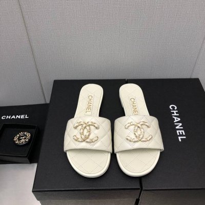 橙子出厂价p chanel 香奈儿春夏新款 双C扣菱格平底拖鞋 穿不腻的百搭凉拖 超经典的一款 休闲中带着精致 气质拿捏稳妥 今年春夏绝美加分宝藏 码数 35-