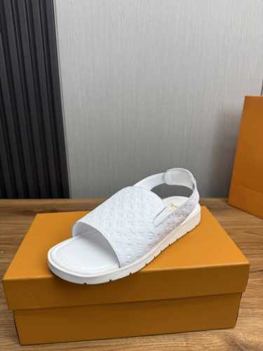 工厂P价 Lv.男凉鞋38-45