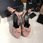 saint Laurent 圣罗兰 Ysl专柜主打款防水台恨太高绑带凉鞋。高端定制顶级品质。延续家族经典鞋面蝴蝶结设计，简约大气，防水台超高大粗跟让Mm轻松驾驭