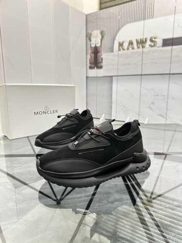 售 价: 商品商标：Moncler 蒙口 低帮休闲鞋 正码码数: 38-44 可订做45.46 商品材料：鞋面进口牛皮拼接磨砂，透气内里，原版大底。 编 号：8