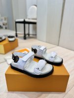 出厂价pp： Lv路易威登 L家 驴牌 Chameleon Comfort系列、老花 凉鞋 原版购入开发 做货 本款 Chameleon 凉鞋老花皮拼接牛皮革，