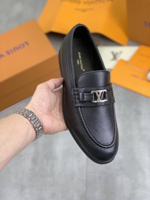 出厂价pp 实价 顶级版本 Louis Vuitton 水染牛里 原单 新款Lv路易威登 * 顶级版本 Lv经典皮鞋！选用进口原版荔枝纹小牛皮 原版高端橡胶大底