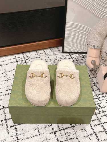 顶级品质 Gucci fw24 new arrival～ G家2024秋冬新款羊毛拖鞋 室内户外都适宜，舒适温暖又时髦～ 妥妥的保暖神器一枚，秋冬必备单品 面料