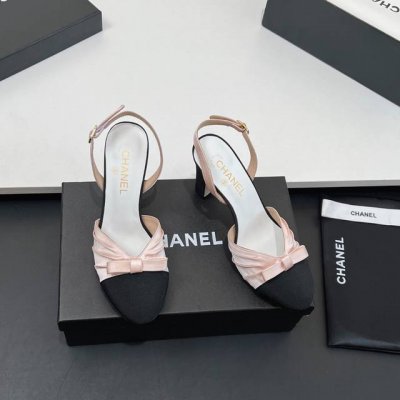 福利价 高品质 Chanel 小香25C粗跟 高跟凉鞋 蝴蝶结凉鞋系列 法式风情 真是美到心尖尖上啦 优雅又浪漫的仙女应该就是这样吧 极简的配色加上绸缎蝴蝶结深