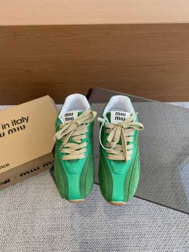 情侣款miumiu缪缪 X New Balance Nb530 休闲 运动鞋 德训鞋 原版购入开发 做货 Miu Miu X New Balance 经典nb5