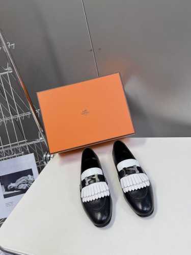 Hermes 爱马仕经典热卖代购级乐福鞋 穆勒单鞋 海外代购买手货源，纯原定制 韩国客过毒验收 1一级定制胎牛皮面料，马克缝线 纯手工滚边 2混种羊皮内里 垫脚