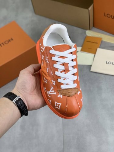 工厂P价P 实价 Louis Vuitton 情侣款 原单 新款Lv路易威登 * 顶级版本 Lv经典潮鞋！选用进口原版牛皮 原版内里.最新款原版耐磨Tpu大底！