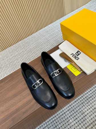 Fendi 芬迪男士商务休闲皮鞋 进口品牌布 小牛皮 开边珠 品牌Logo印花 -内里：舒适牛皮内里 -大底：真皮大底后跟植入橡胶底片，完美注塑 -超高品控 做 - 点击图像关闭