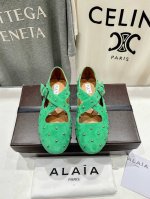 高版本出厂 独家新品 Alaia 阿莱亚25Ss 走秀款糖果色平底芭蕾舞鞋 最近超火的一款平底鞋 章小蕙同款 甜酷芭蕾风 人气超高的一款芭蕾舞鞋，浪漫又迷人 舒